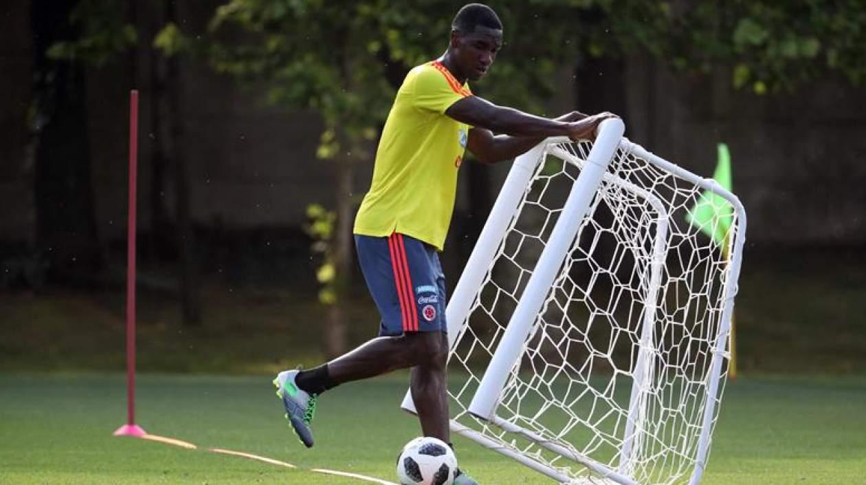 El jugador de Colombia Cristian Zapata participó en entrenamiento hoy.