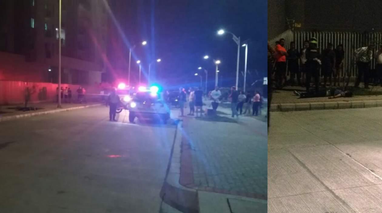 La víctima tendida en el suelo. 