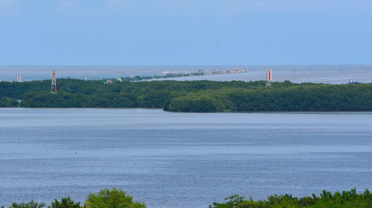 Canal de acceso al puerto de Barranquilla.