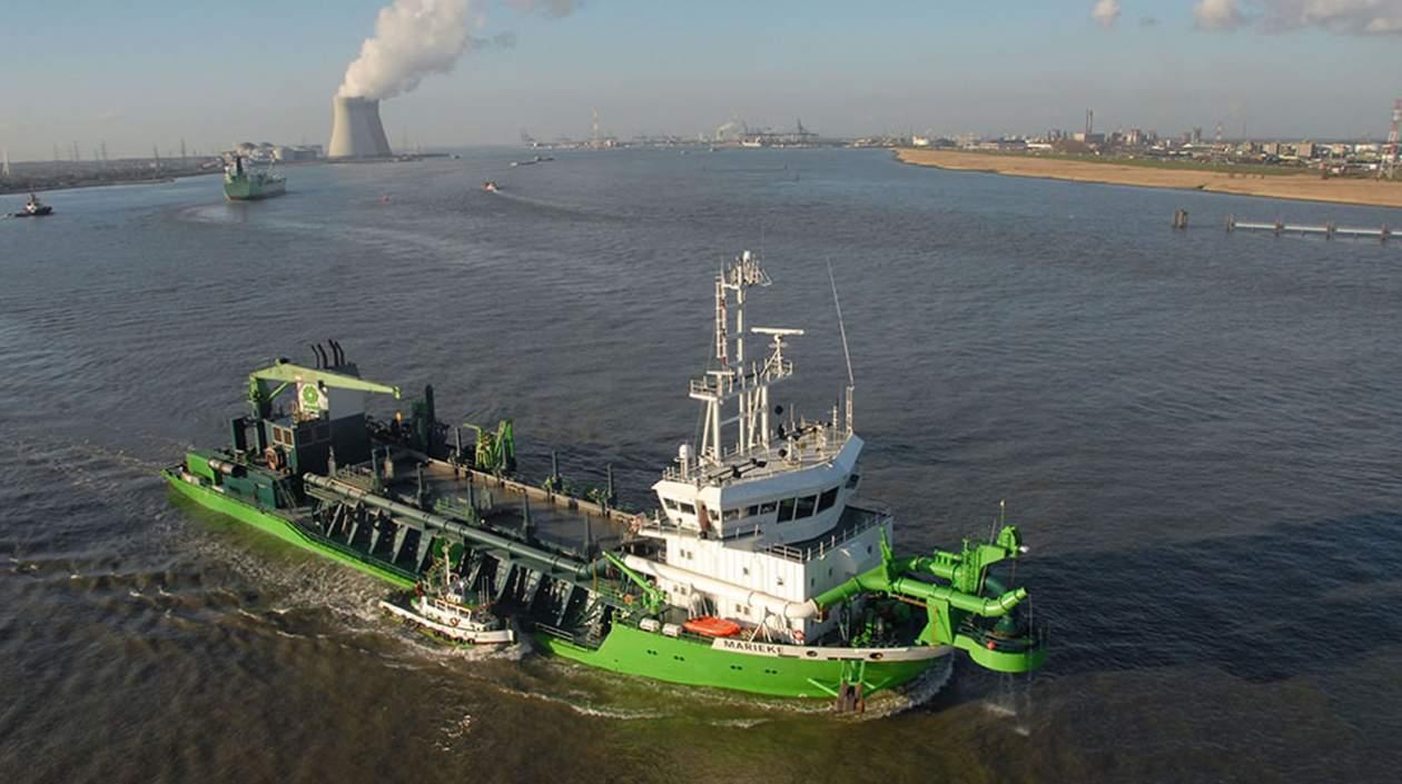 Esta es la draga Breydel que debe llegar al Puerto de Barranquilla.