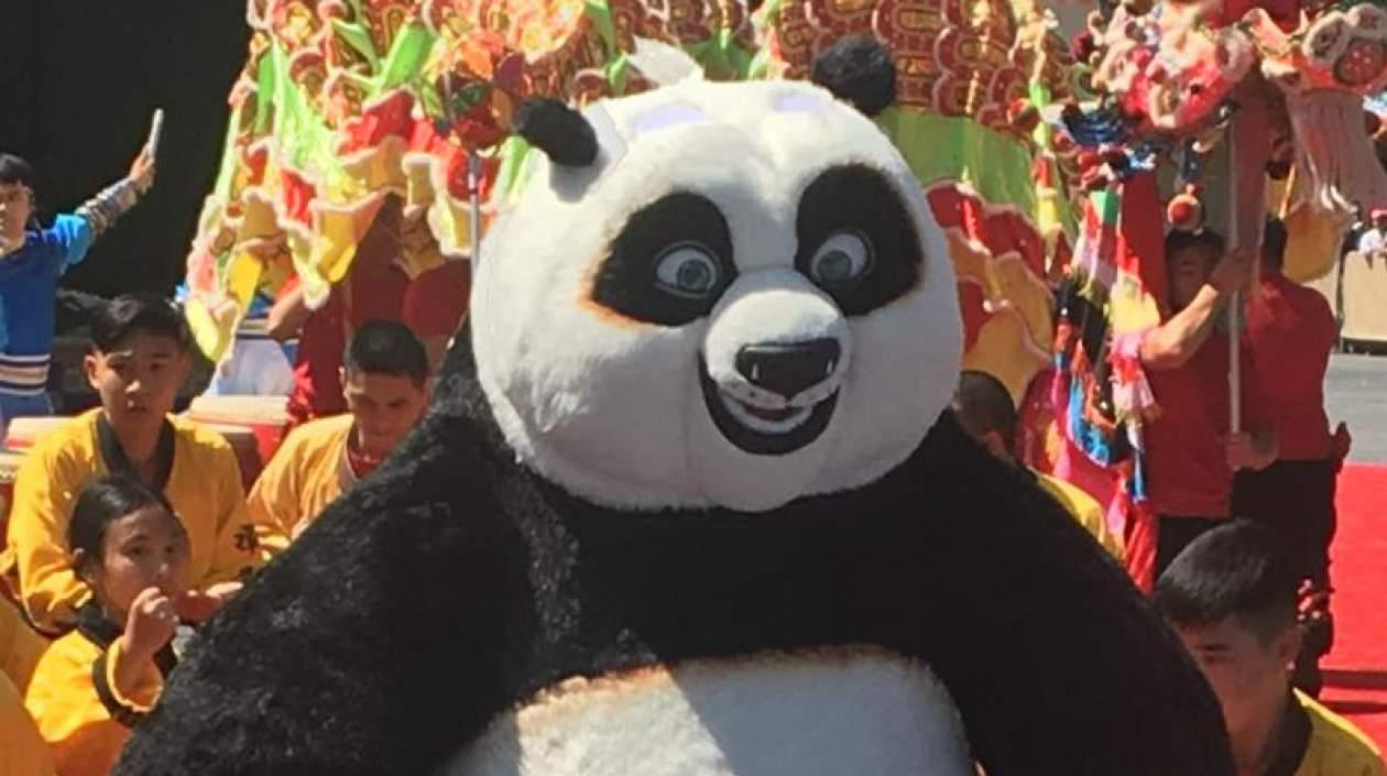 Desfile del personaje de "Kung Fu Panda" a Universal Studios.