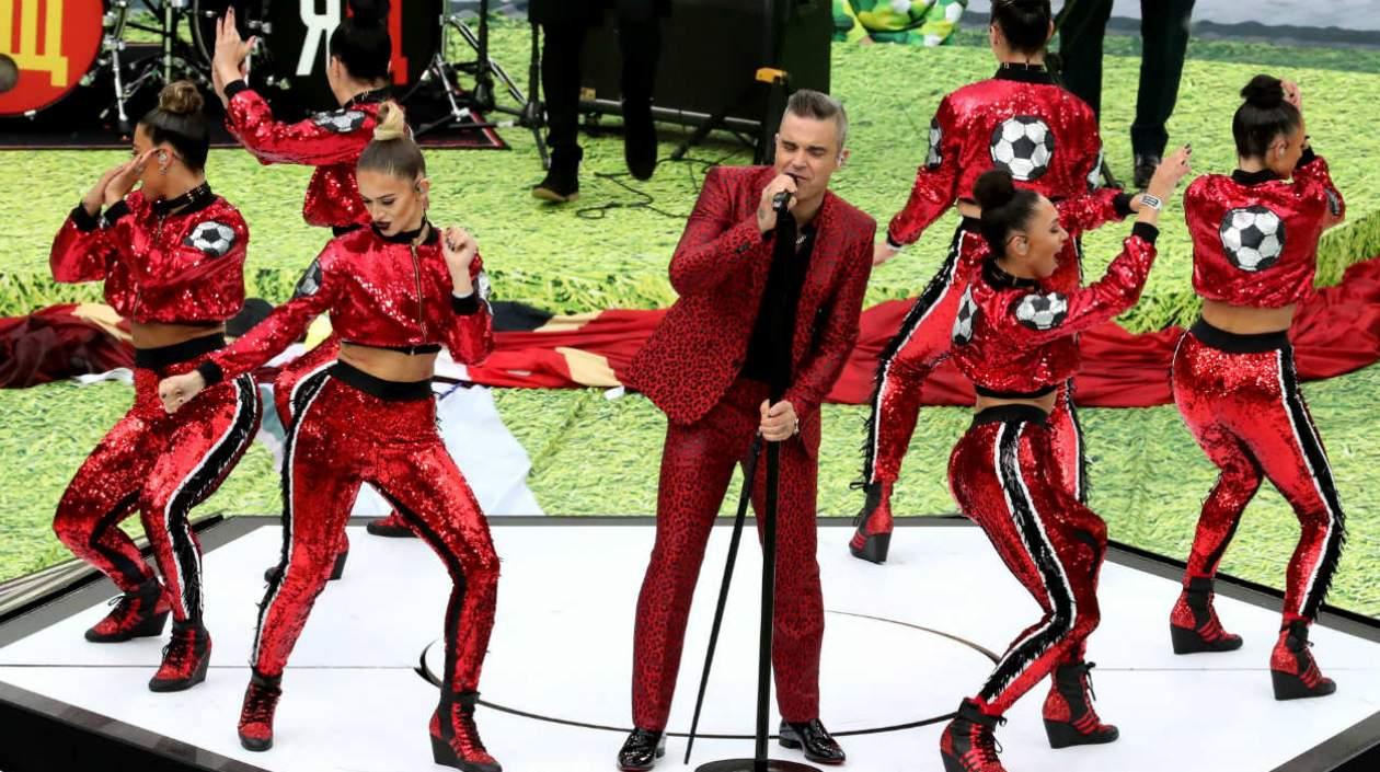 El cantante Robbie Williams durante la inauguración del Mundial.
