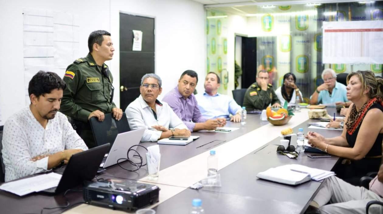 Las autoridades del municipio de Soledad entregando el balance de la reducción de homicidios.