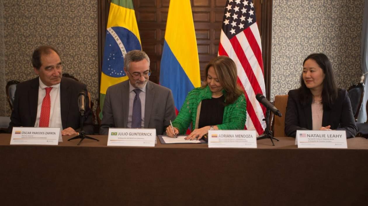 Reunión de los gobiernos de Brasil, Colombia y Estados Unidos para la protección del patrimonio paleontológico.