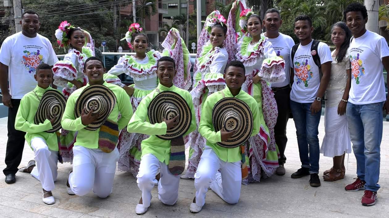 Delegación artística del municipio de Suan.