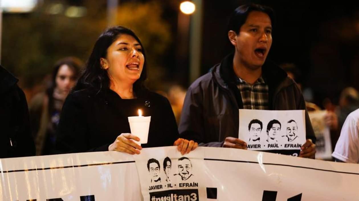 Familiares participaron de la vigilia.