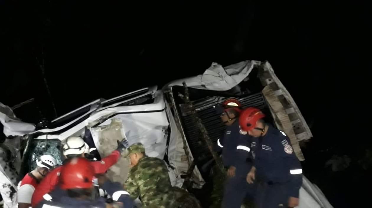 Camioneta se fue a un precipicio en la vía Mocoa- Pitalito.