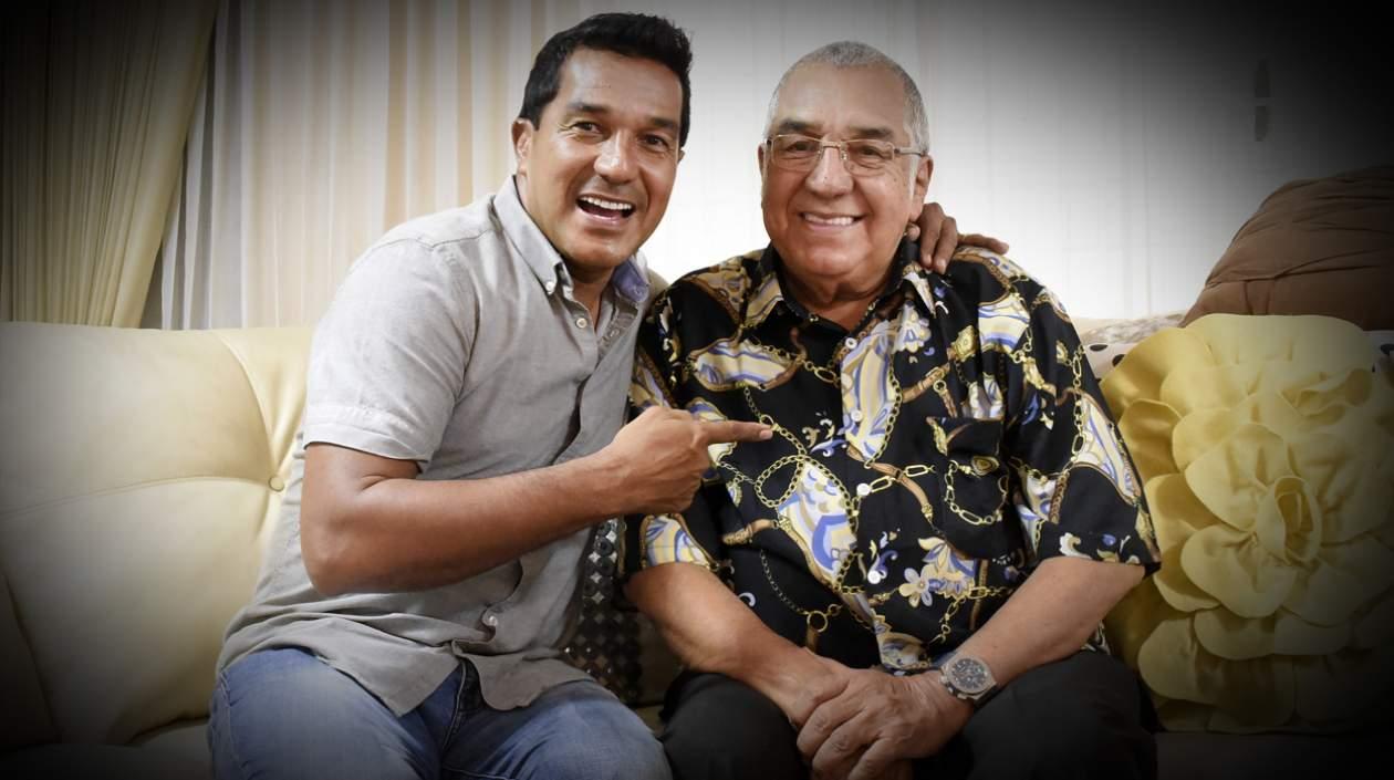 Los cantantes y músicos Checo y Alci Acosta.