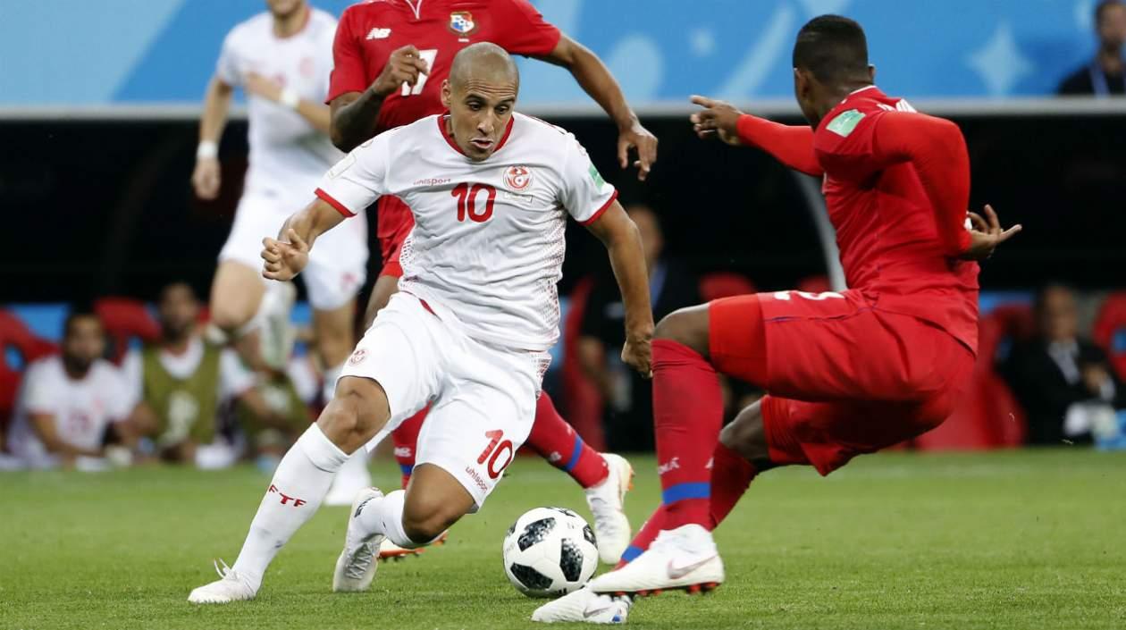 Wahbi Khazri en acción de partido ante Túnez. 