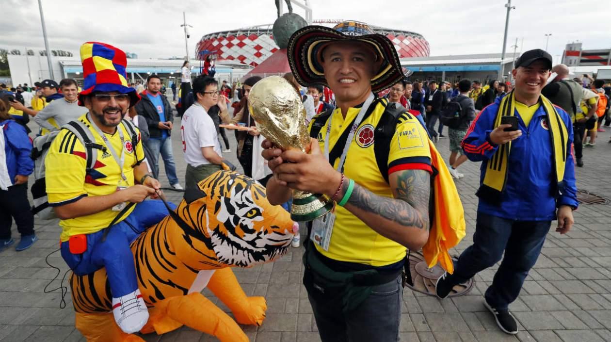Hinchas de Colombia a las afueras del estadio del Spartak. 