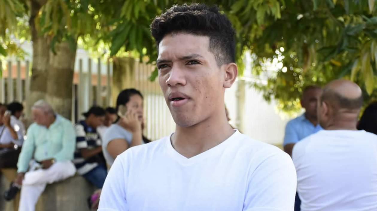 Bayron Barrios Navarro, hijo de la víctima