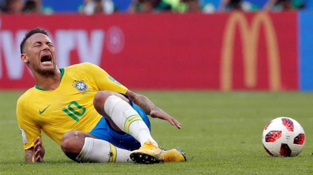 Neymar durante el partido ante México.