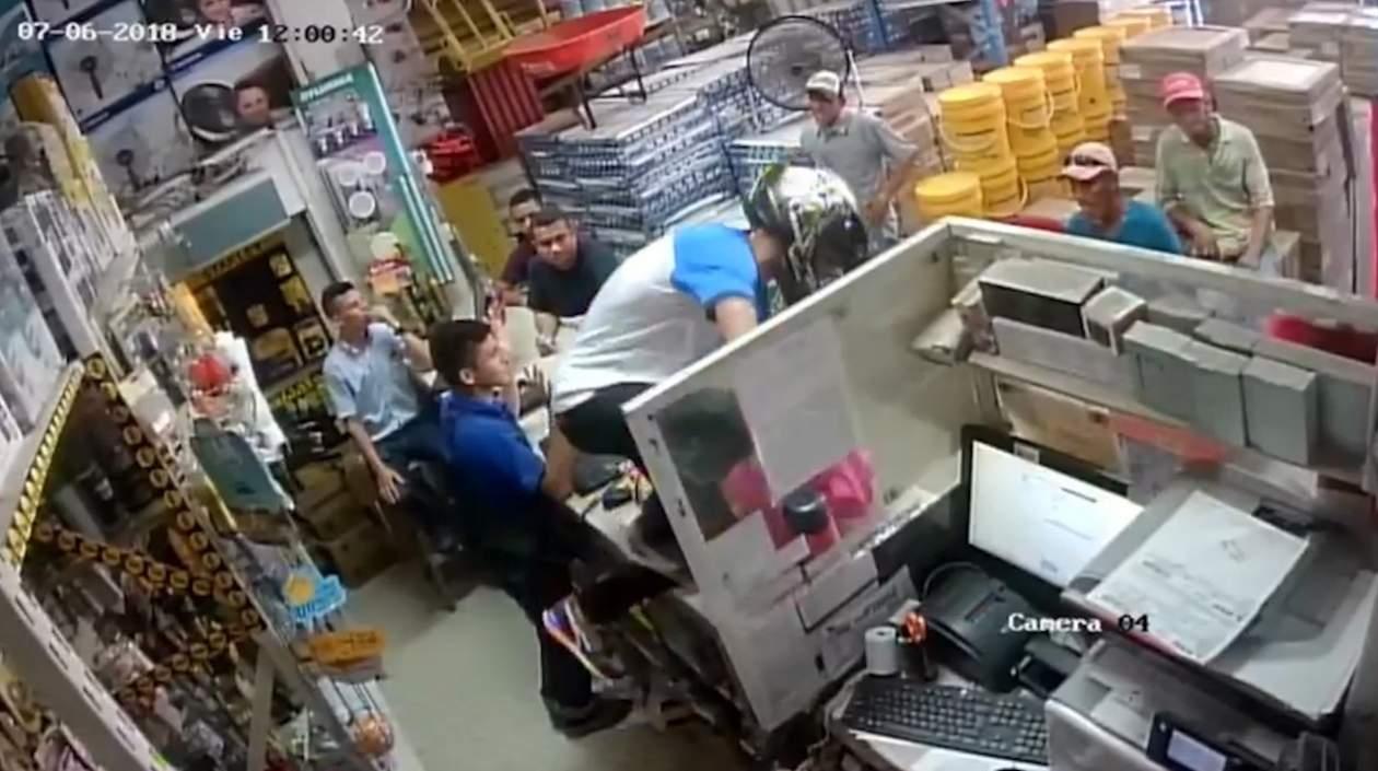 El atraco ocurrió este mediodía.