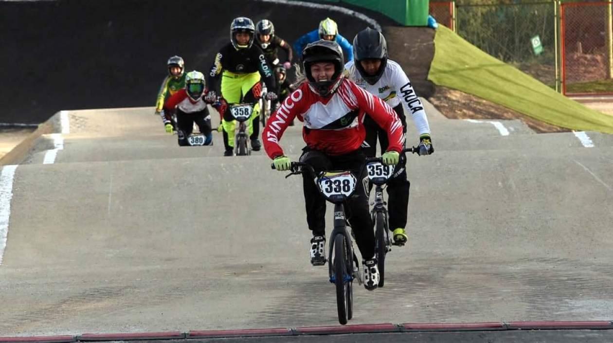 La corredora con registro del Atlántico, Gabriela Bolle, ganó este viernes su quinto título nacional .