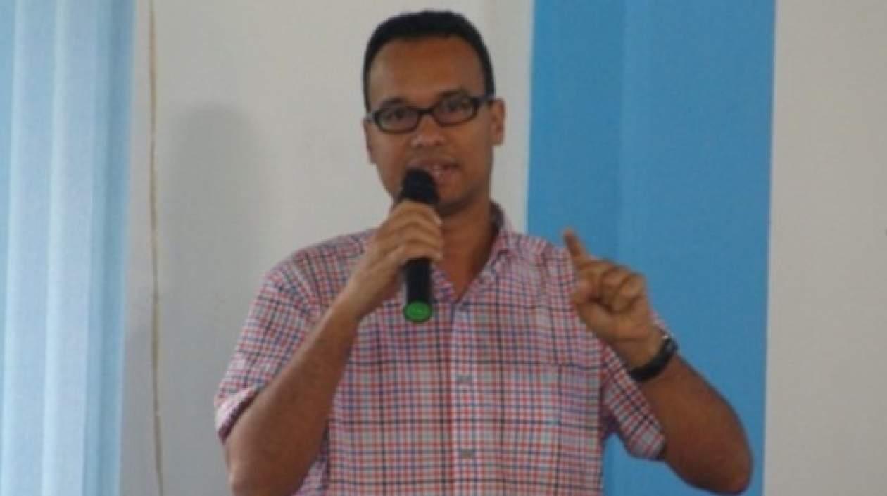 César Augusto James Bryan.