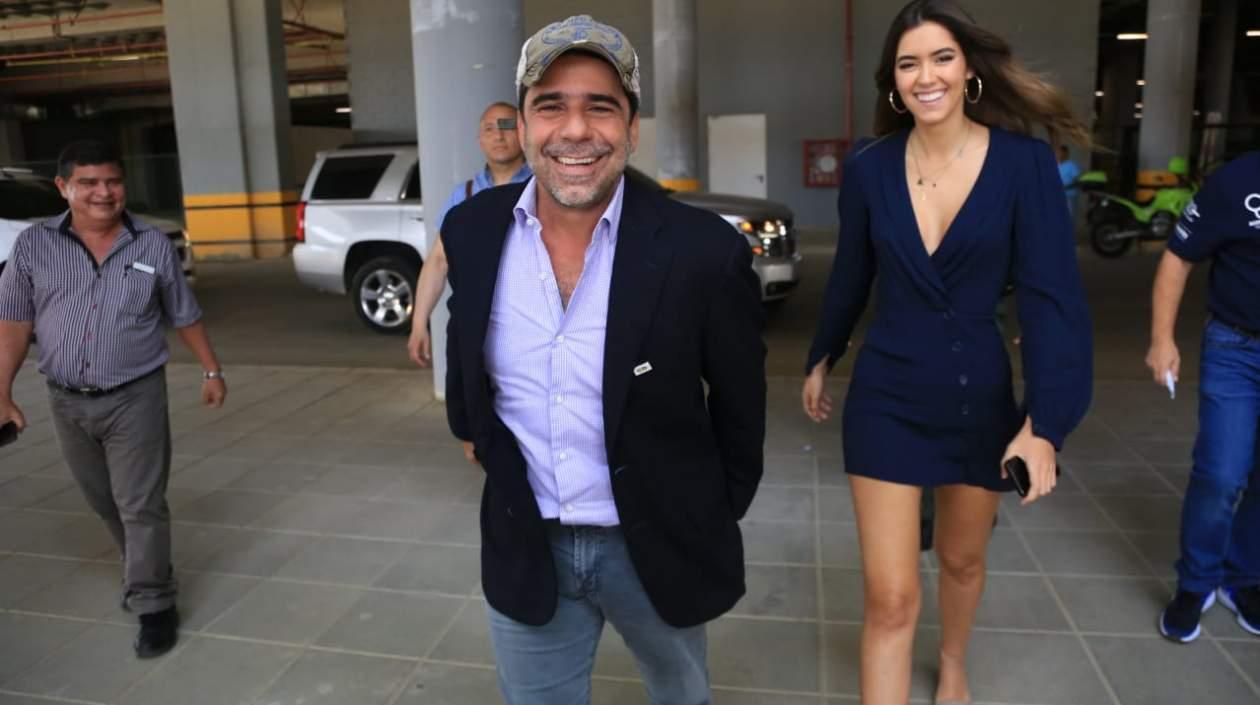 El Alcalde Alejandro Char y la Miss Universo 2014, la barranquillera Paulina Vega.