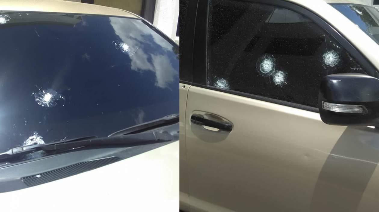 Camioneta donde se desplazaba el director de la Dian, atacada a bala.