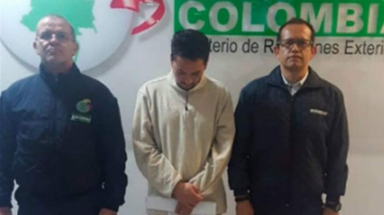 Óscar Huertas Suárez,  conocido con el alias de "Machete".