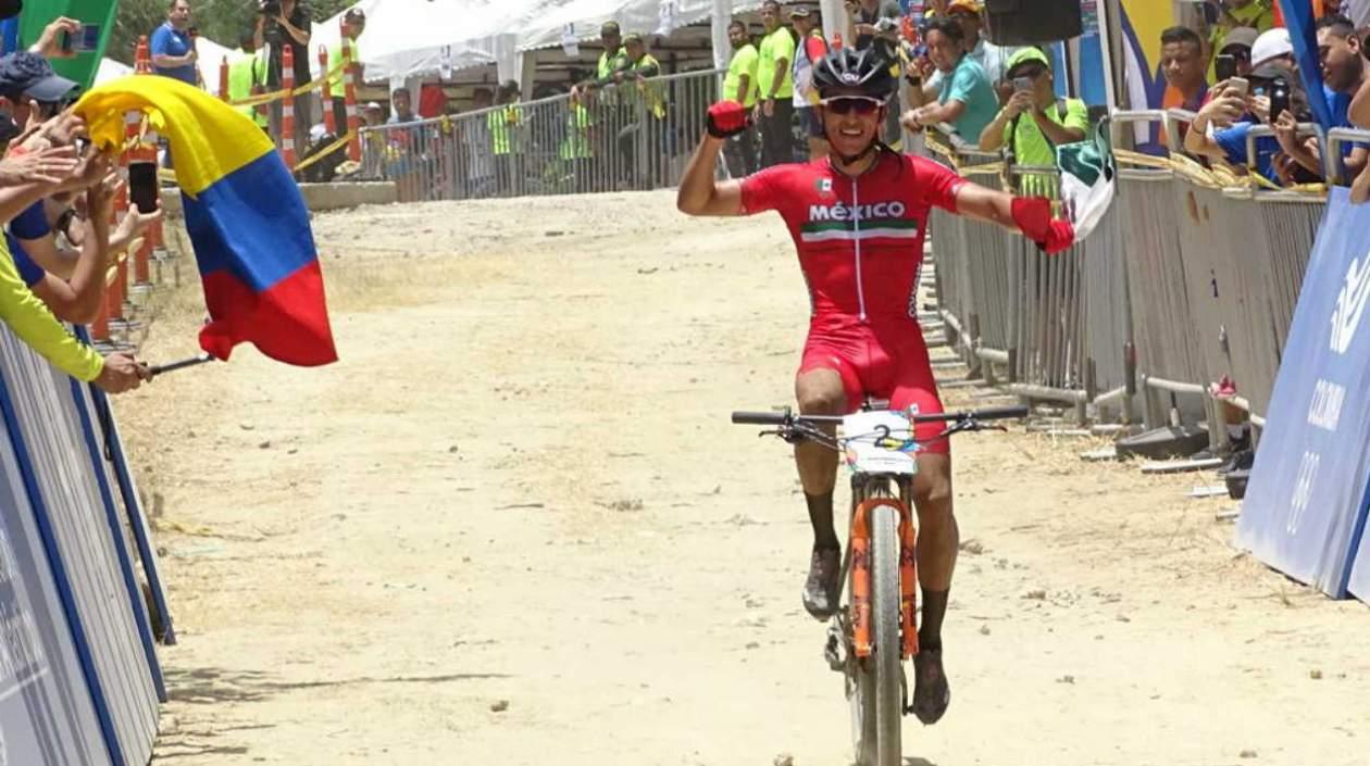 José Gerardo Ulloa, ciclomontañista mexicano. 