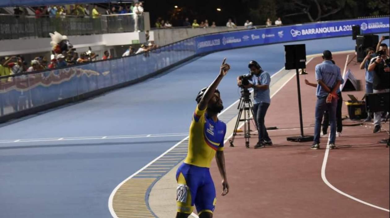 Cujavante celebrando su triunfo. 