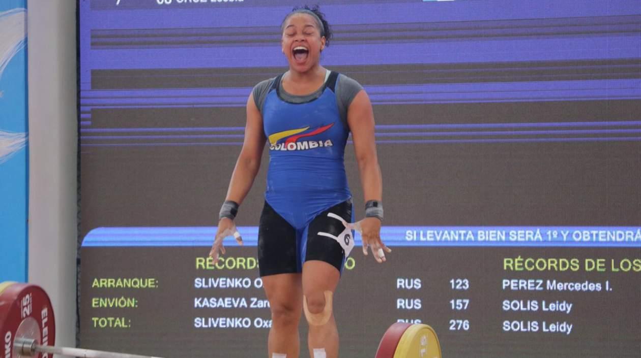 María Leivis Sánchez celebrando su triunfo. 