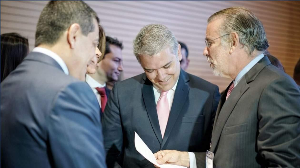 Presidente Iván Duque con los gobernadores del Atlántico y Bolívar.