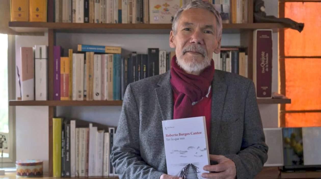 El escritor cartagenero Roberto Burgos Cantor.