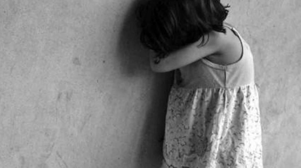 La niña es hija de víctimas del conflicto.