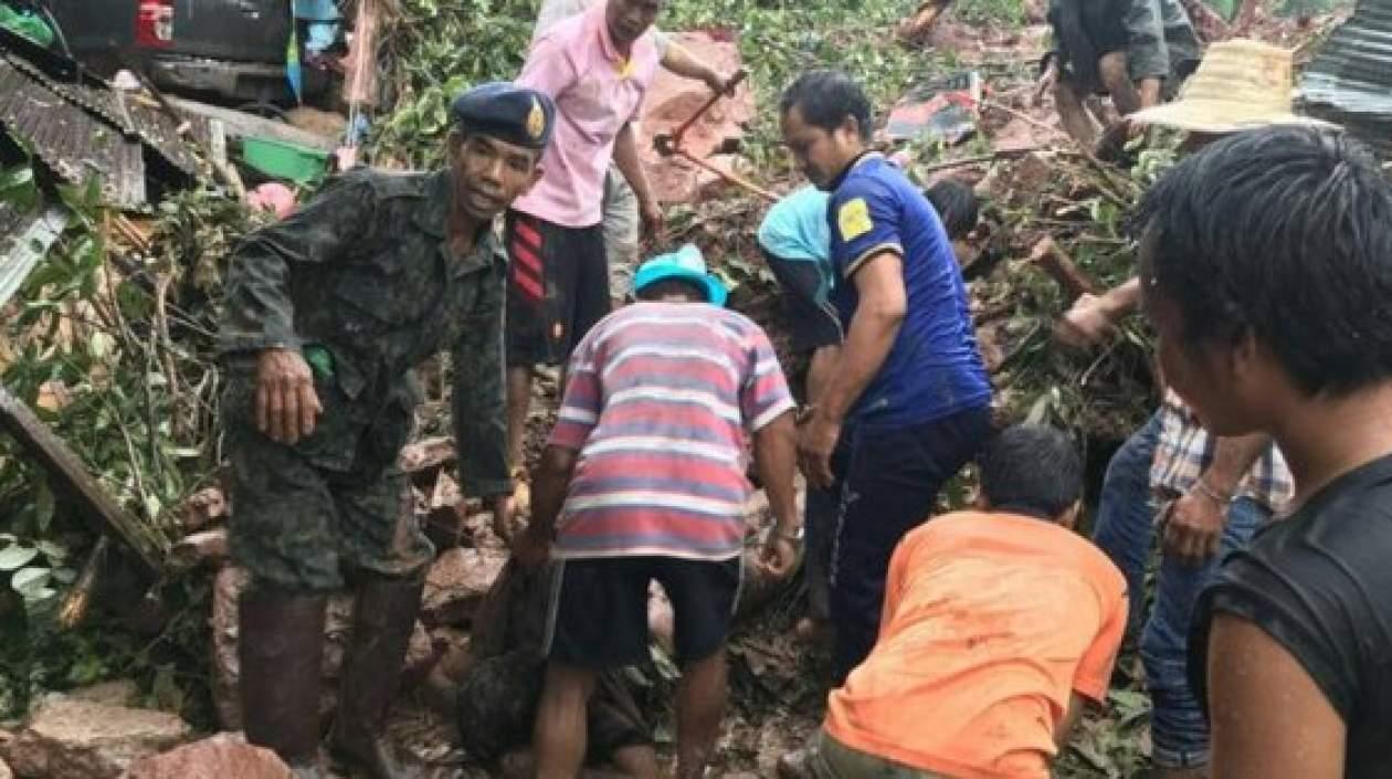  Los equipos de rescate buscan en la zona a los dos desaparecidos.