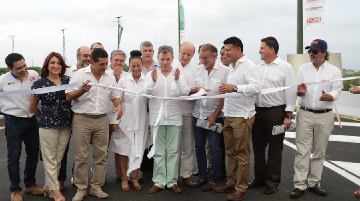 Inauguración del Viaducto de la Ciénaga de la Virgen.