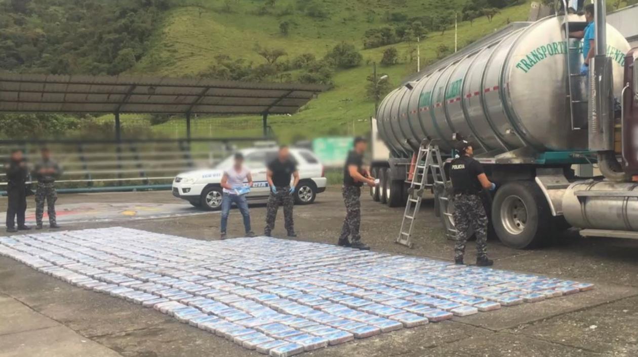 Parte de la droga incautada.