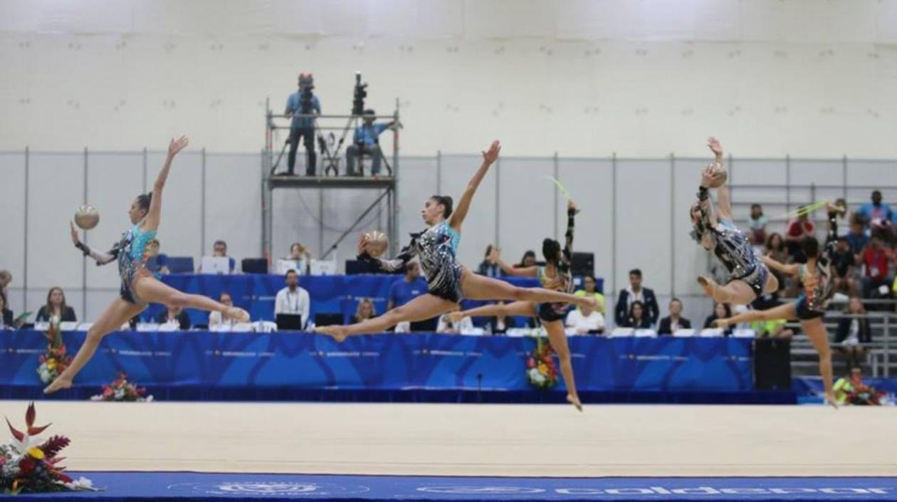 Las representantes de México en acción.