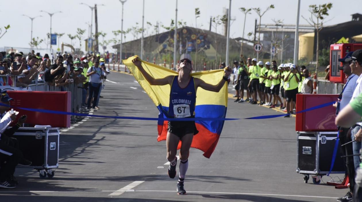 Jeison Suárez ganó la medalla de oro en maratón.