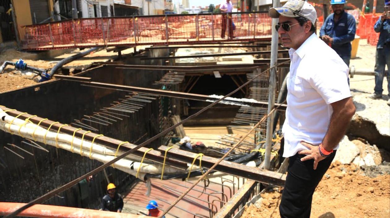 El Alcalde Alejandro Char en las obras del arroyo La Felicidad.