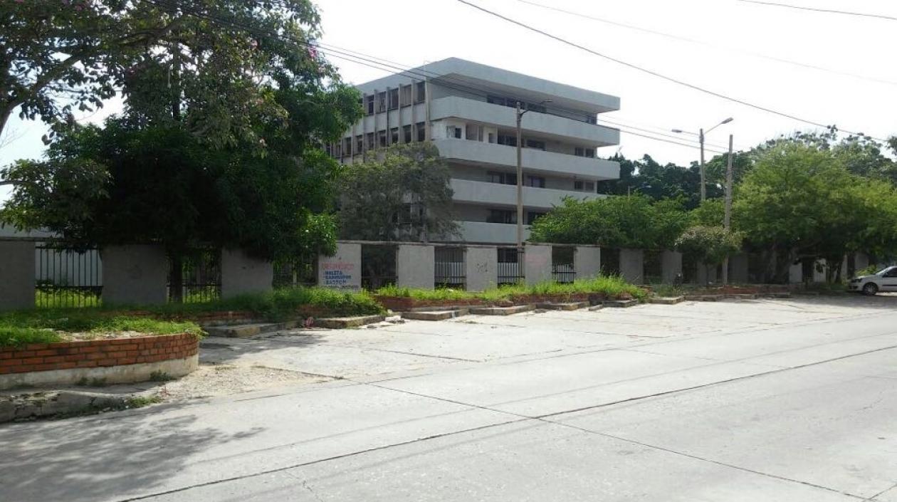 Antigua Clínica ISS de los Andes.