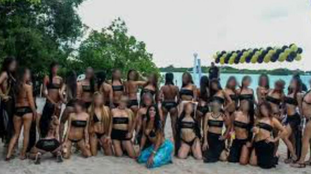 'La Madame' y sus empleadas en una de las tantas fiestas. 