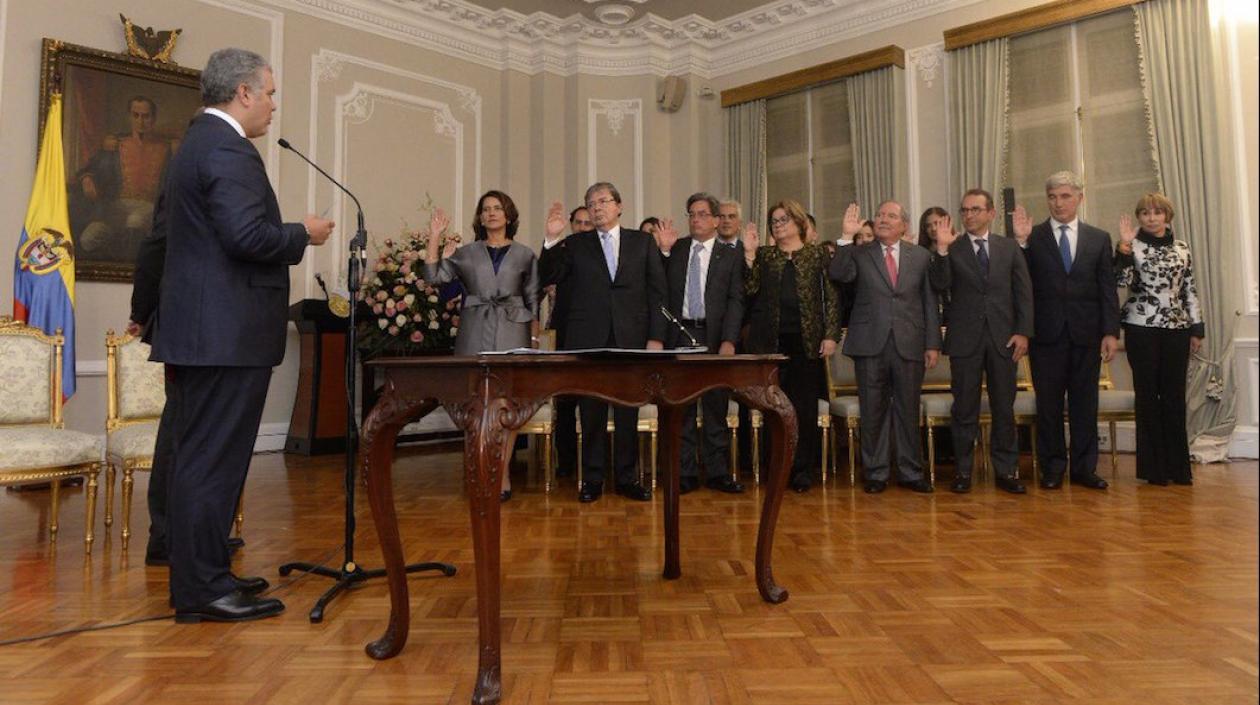 Los Ministros tomando posesión ante el Presidente Iván Duque.