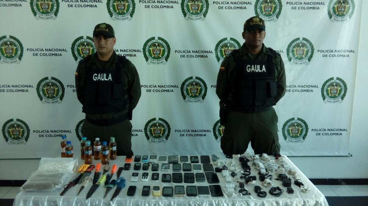 Estos elementos les fueron hallados a los reclusos de la Cárcel Distrital El Bosque.