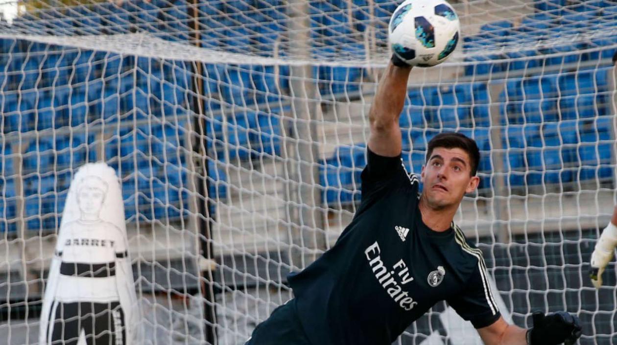 Thibaut Courtois en su primer entrenamiento con el Real Madrid. 