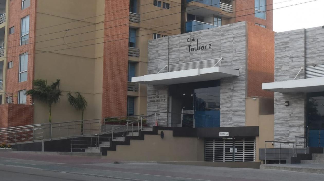 Fachada del conjunto residencial Club Tower 2 de Villa Campestre