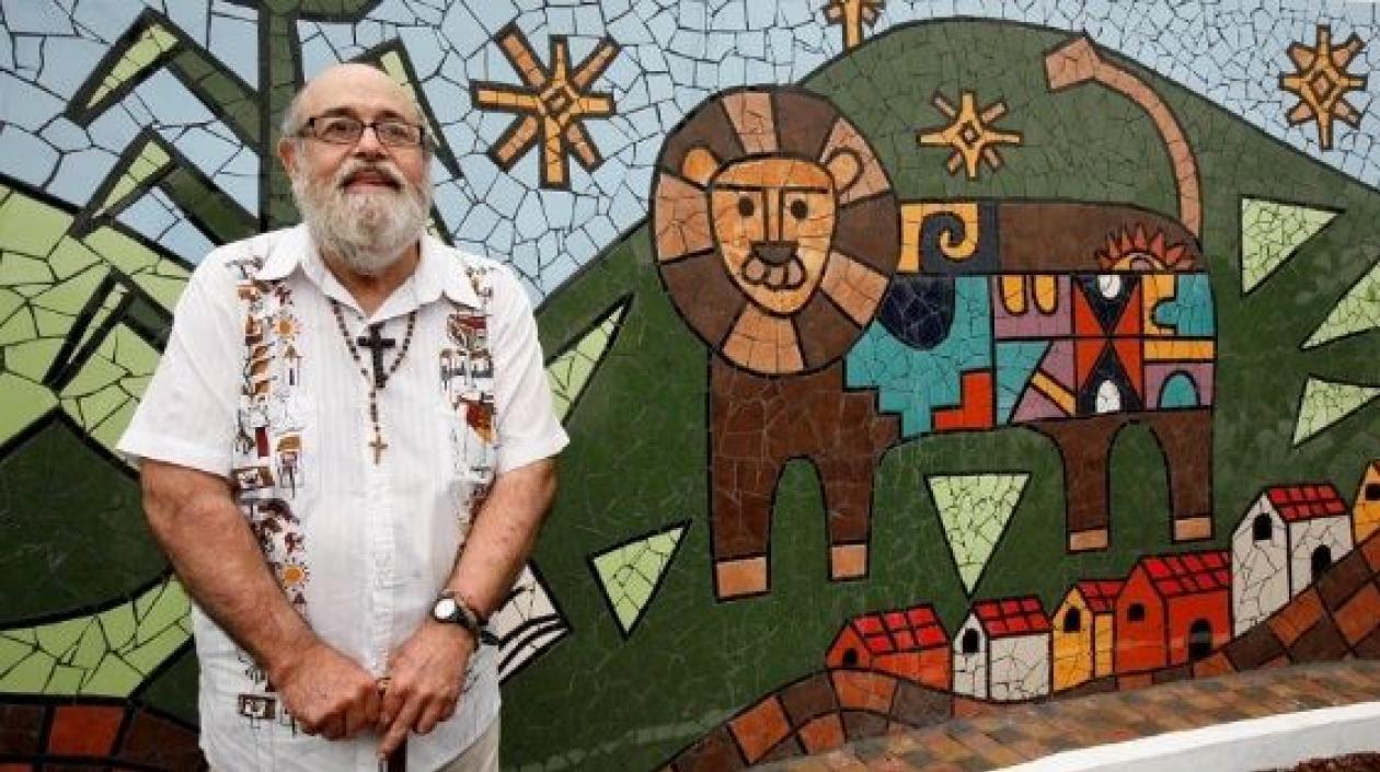 Fernando Llort, pintor salvadoreño.