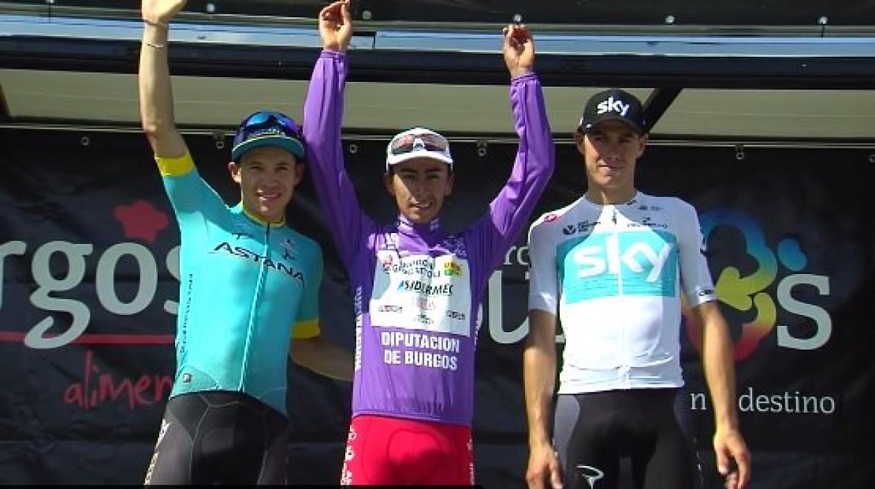 Iván Ramiro Sosa y Miguel Ángel López en el podio de la competencia. 