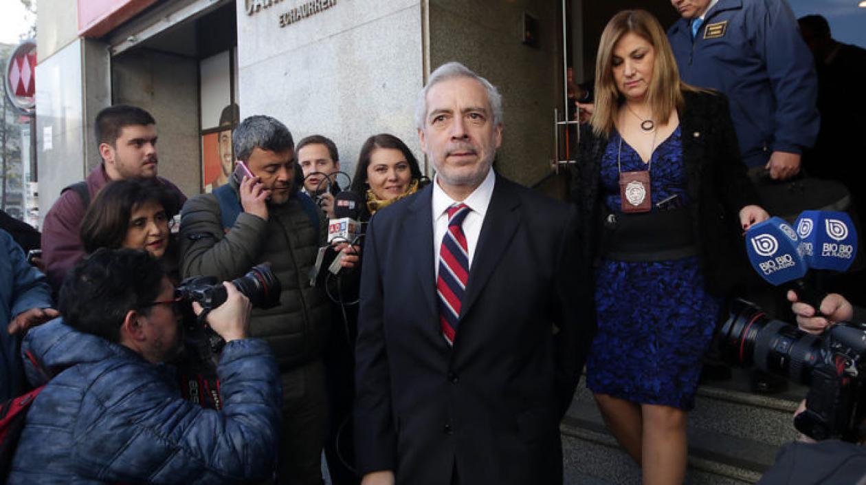 Personal de la Brigada de Delitos Sexuales de la PDI llegó hasta la sede de la Conferencia Episcopal en Chile.