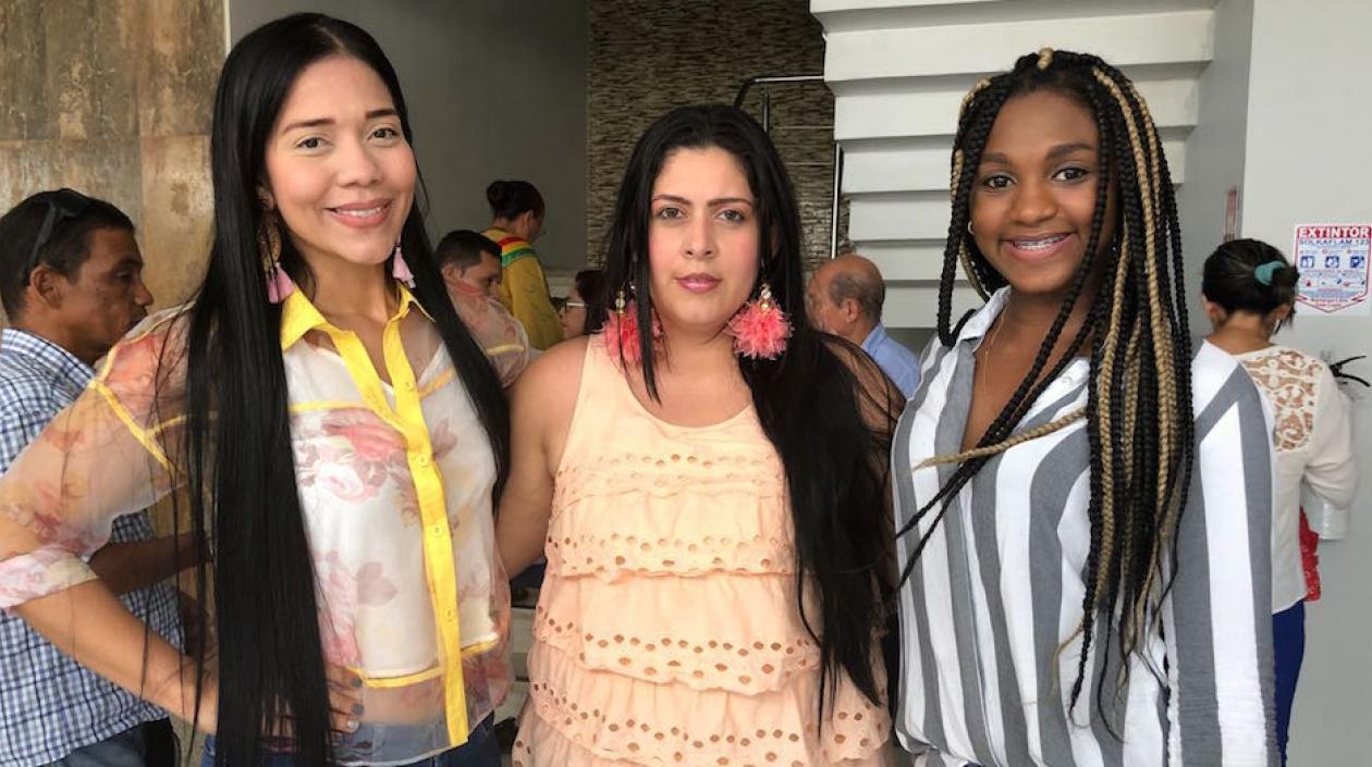 Grizzy E. Llanos Gamboa, Elizabeth J. Cepeda y Mayra Miranda Herrera, jueces de Paz de la Localidad Norte Centro Histórico.