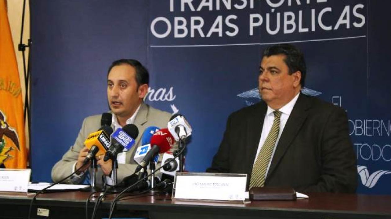 En rueda de prensa Ministros de Transporte y Obras Públicas y del Interior. 