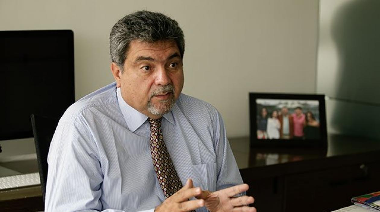 Plinio Olano, excongresista.
