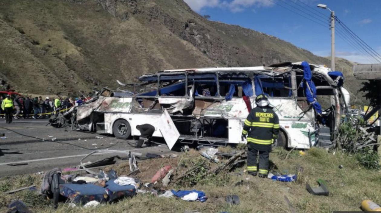 Bus accidentado en Ecuador