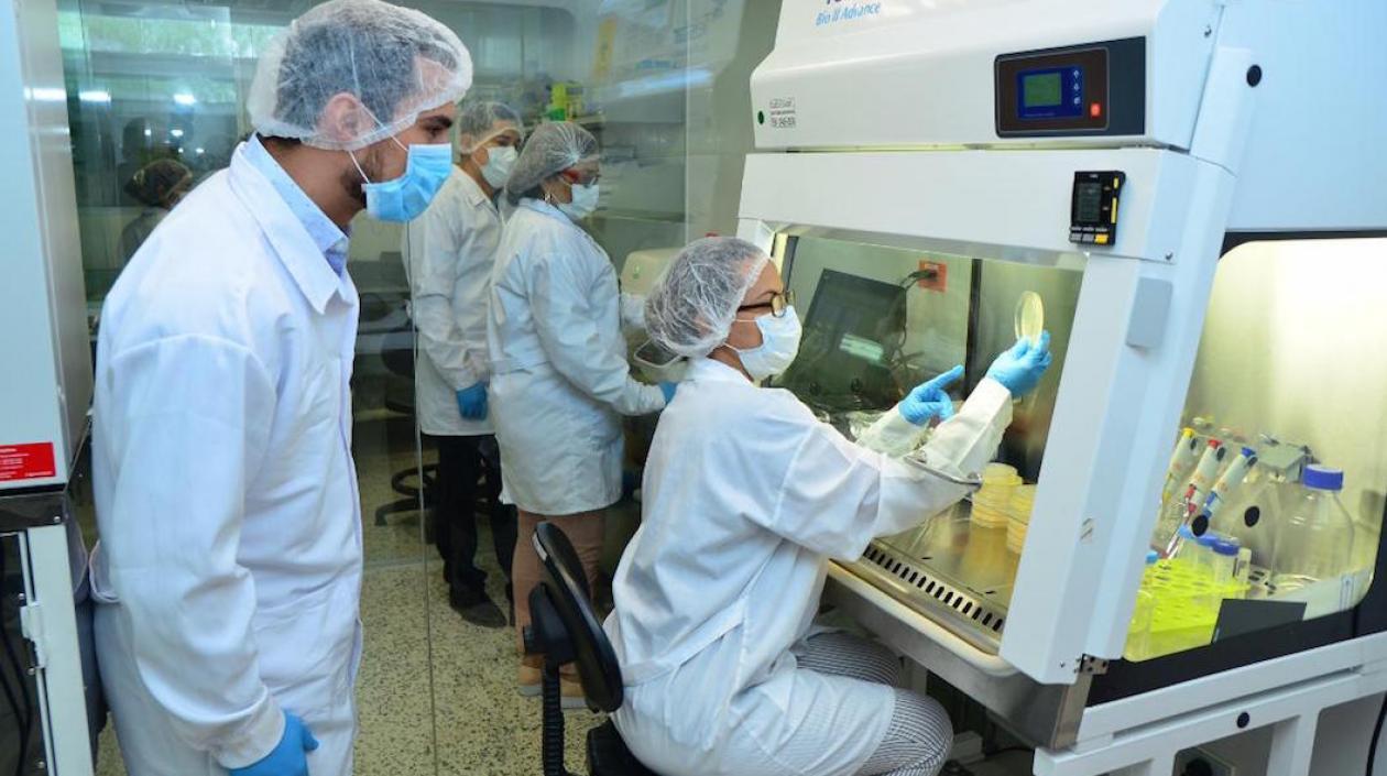 No se requiere tener Maestría para cursar el doctorado.