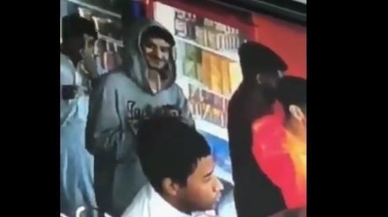 Momento en que el ladrón es grabado.