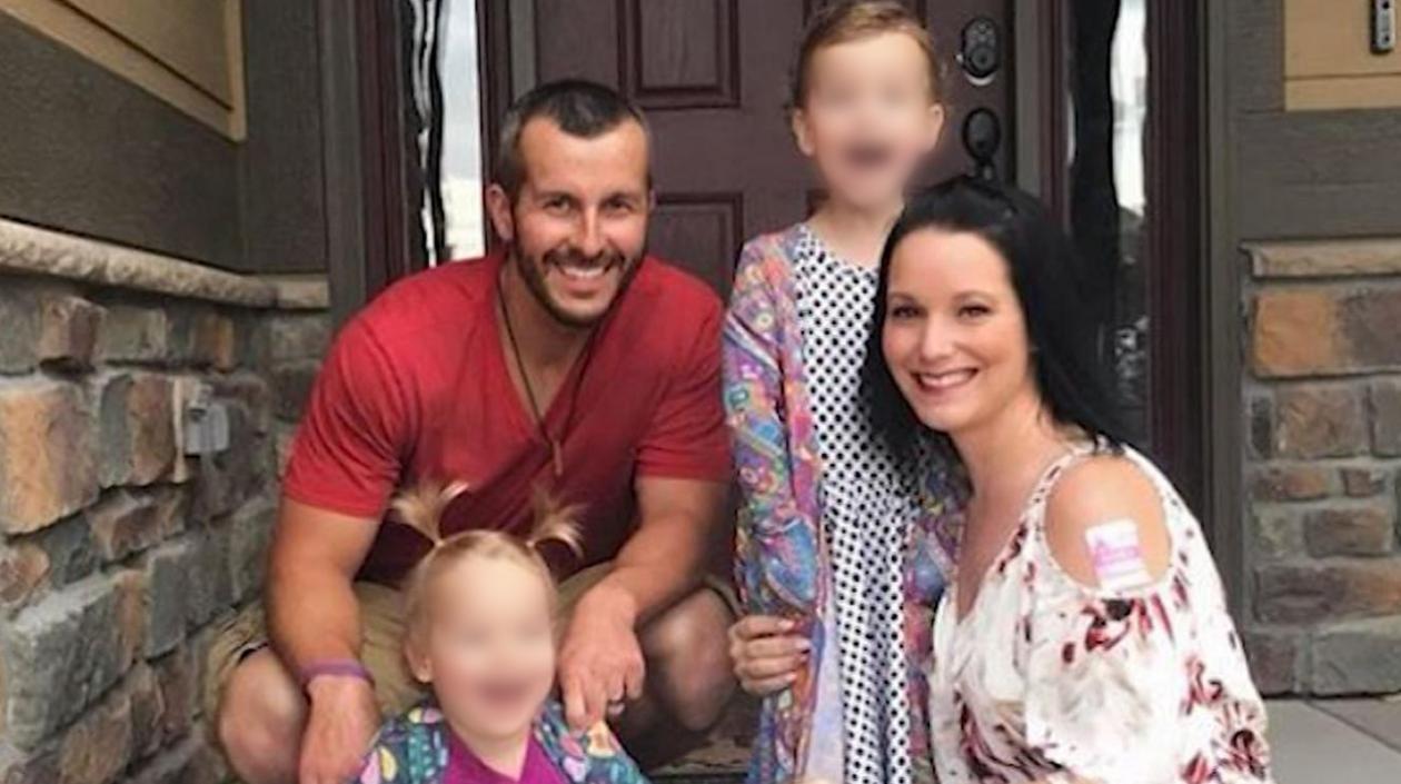 Chris Watts con su esposa embarazada y sus dos hijas